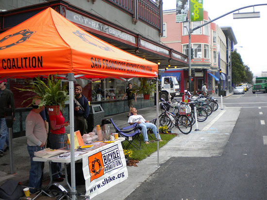 The SFBC site in front of Boogaloos on Valencia. Photo: sfbike