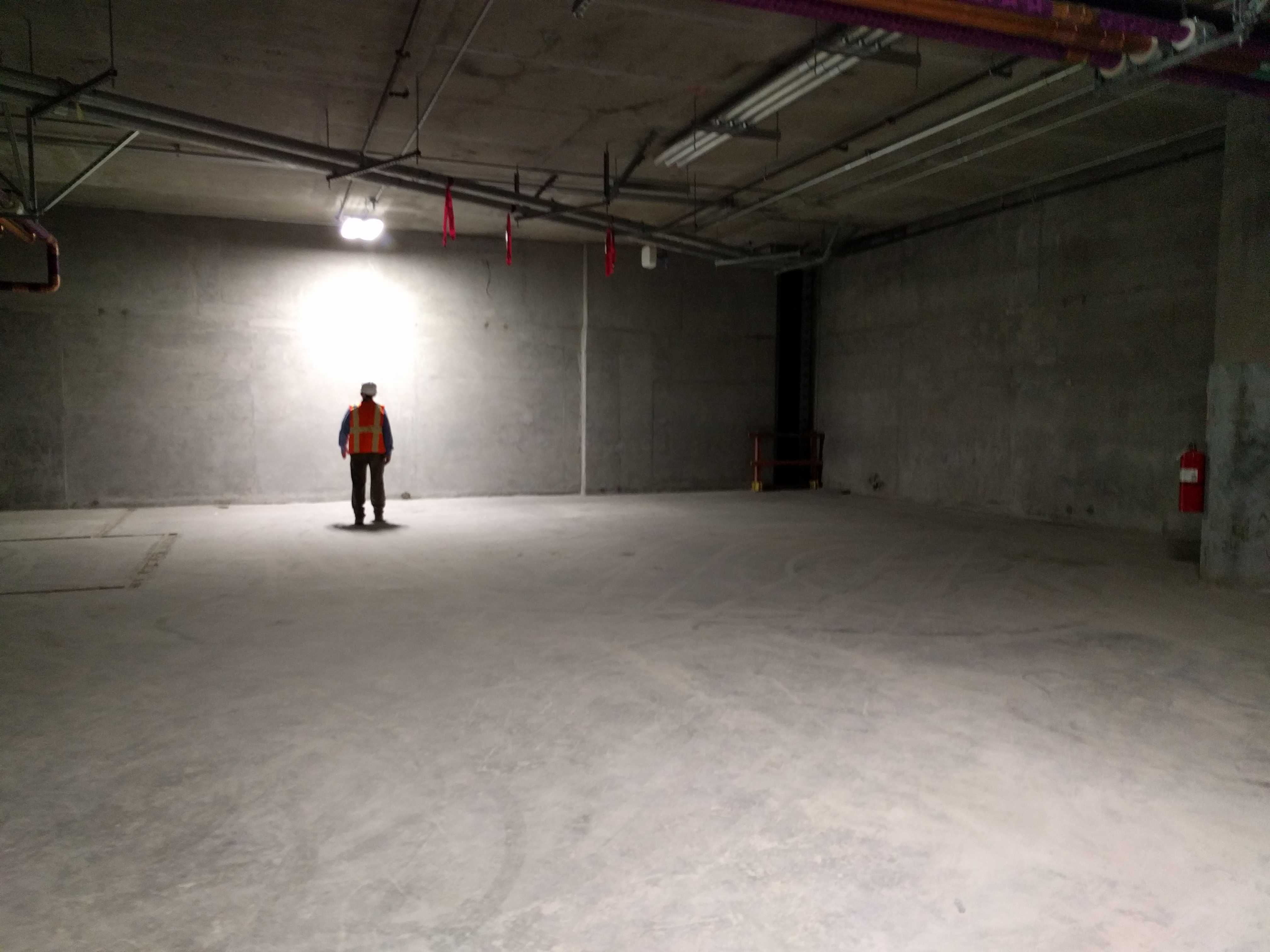 The pedestrian causeway joining the mezzanine to Embarcadero BART's mezzanine will go here.