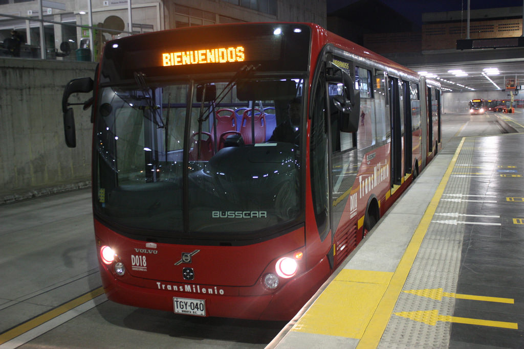 Level boarding of a bus in Bogota.
