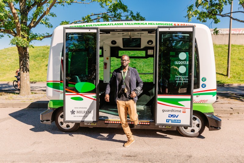 Autonomous Vehicles Could Make Life Amazing and Easy, or Truly Awful