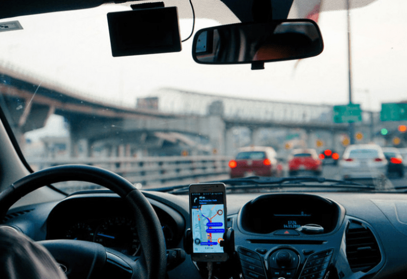 Lightfoot at budget address: Uber and Lyft’s “essentially free rein in Chicago” is over