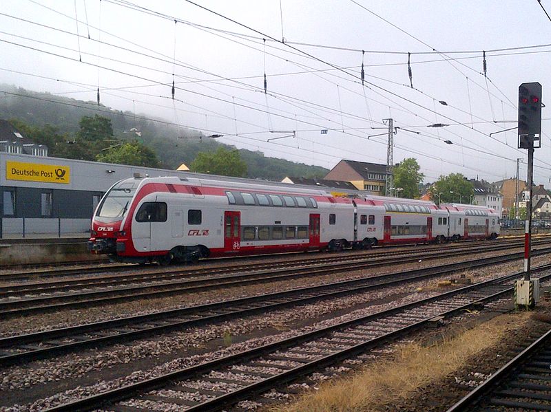 800px-Stadler_KISS_of_CFL_in_Trier_in_July_2014