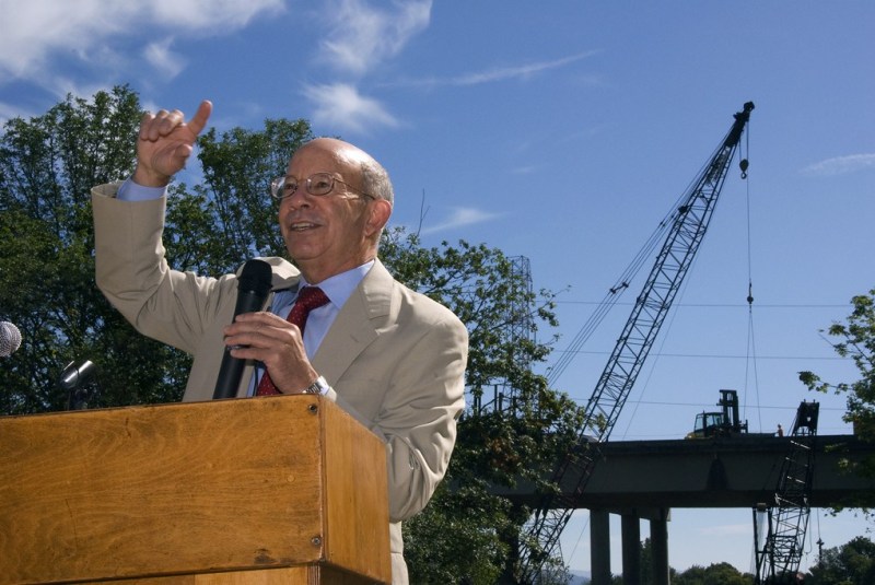 House Transport Chair Rips Uber, Lyft