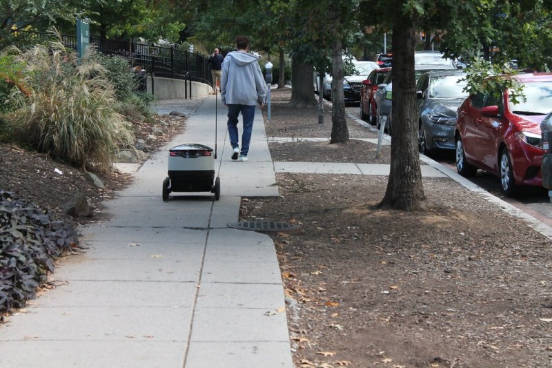 Study: ‘Pedestrian Delivery Robots’ Have a Lot of the Same Challenges As … Pedestrians