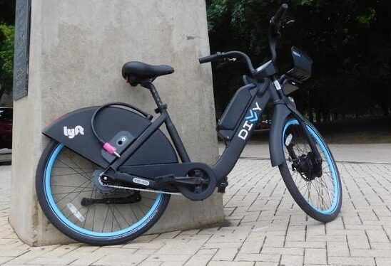 Boston’s Bluebikes Bucks National Trend of E-Bike Share