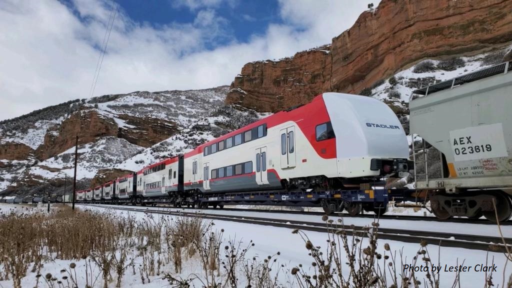 Weekend Roundup: First New Caltrain Set, Muni Art, Free Muni