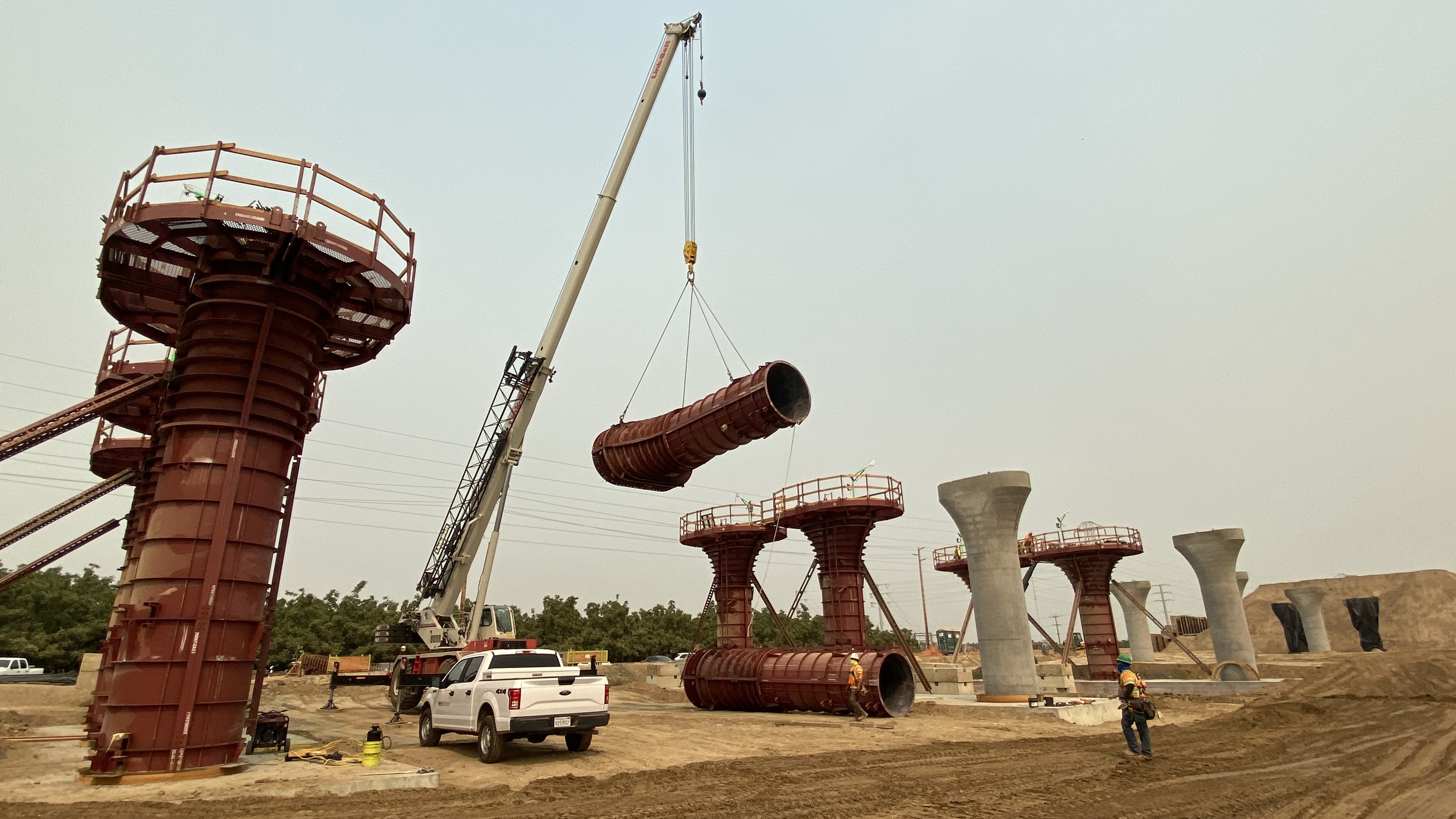 Construction of the Hanford viaduct. All bridges, viaducts--the entire ROW is being built for two tracks, despite the LA Times nonsensical reporting. Photo: CAHSRA
