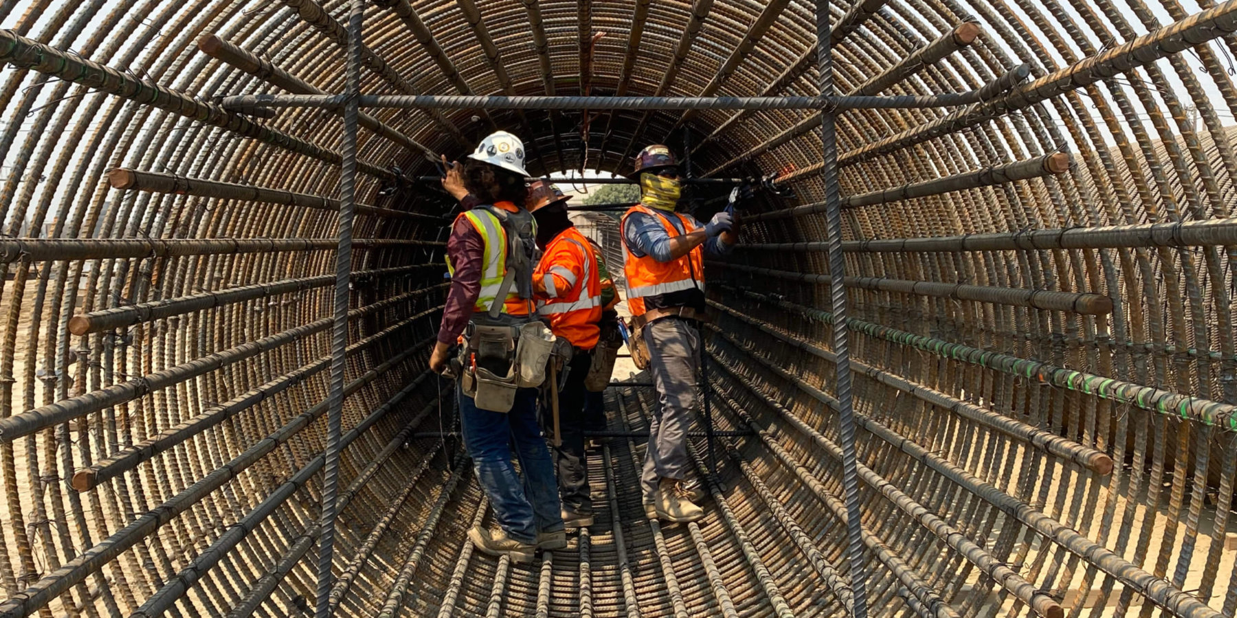 An image of a few of the thousand or so workers currently on the job building California's HSR project. Photo: CAHSRA