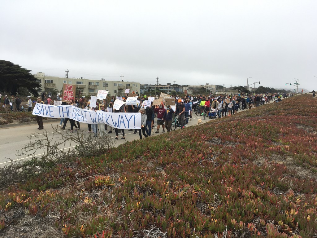 Great Walkway Reverts to Motorists