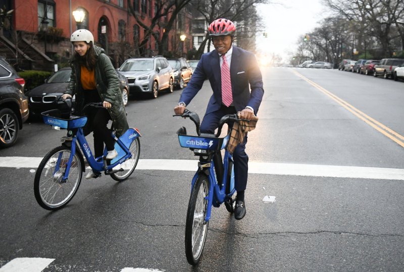 NYC Mayor Takes Transit, Bikes to Get Around