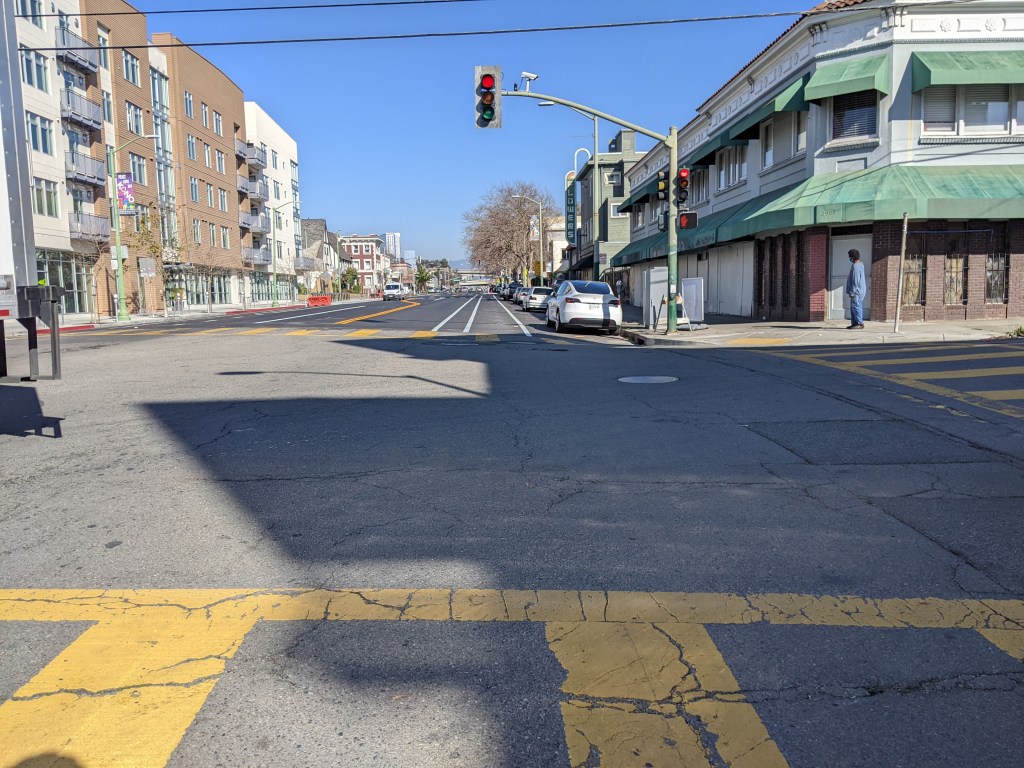 OakDOT Installs Unprotected Bike Lanes in the Telegraph Gap