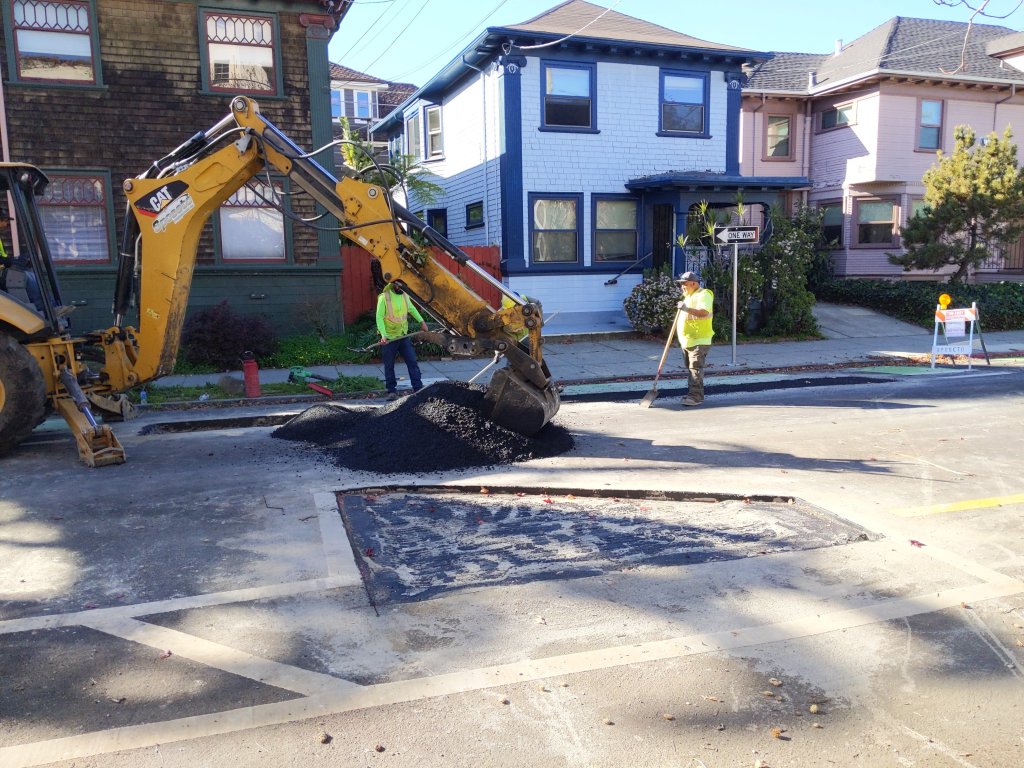 Berkeley Rips out Chunk of New Milvia Protected Bike Lanes