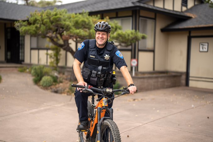 Three Tweet Thursday