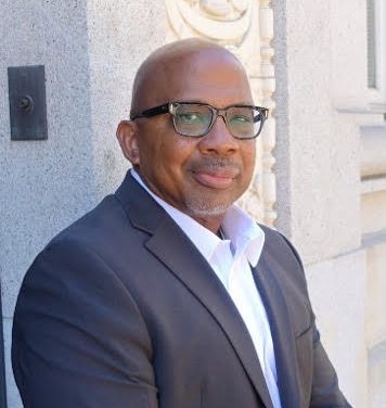 SPUR Talk: OakDOT Director Kelley Says Protected Bike Lanes Should Be the Default