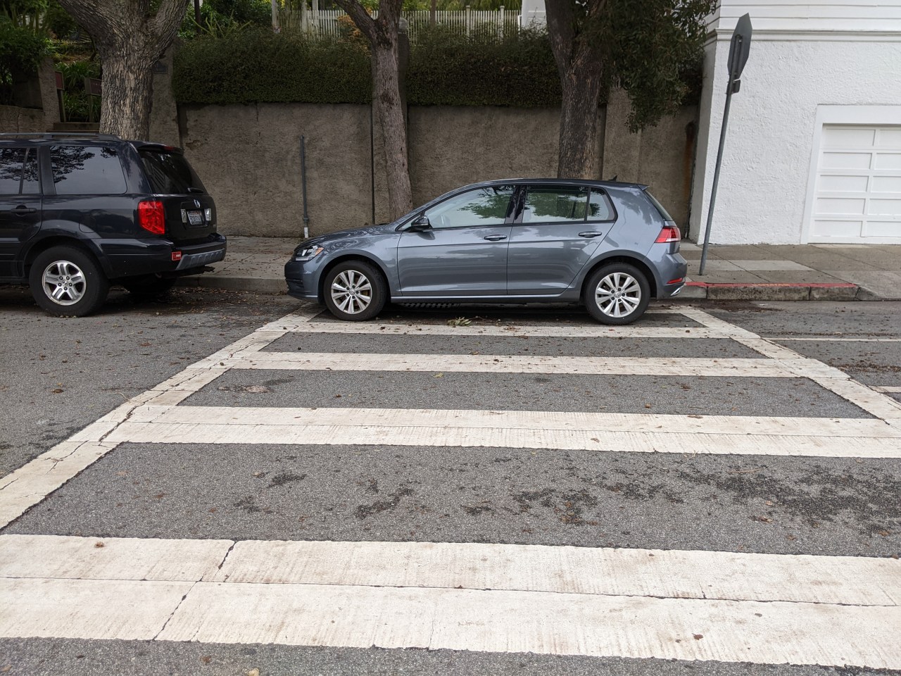 Photo of a motorist on Lake Street who felt perfectly able to block ADA access. Photo: Streetsblog/Rudick