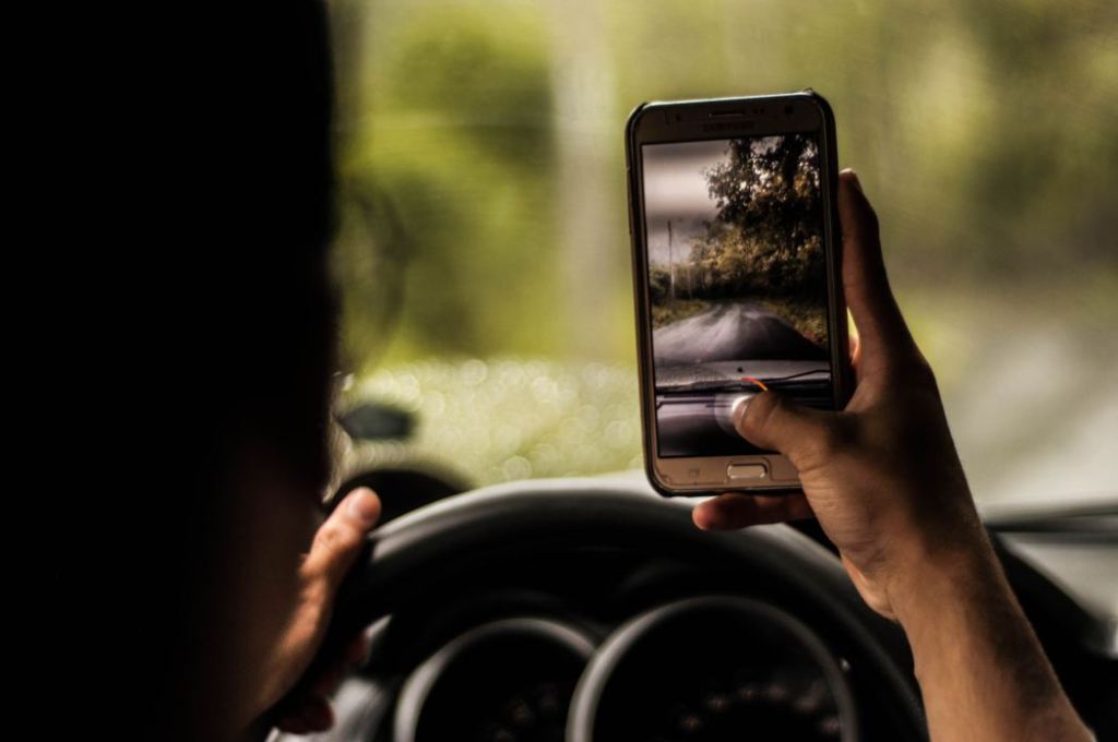 Why Americans Drive Distracted