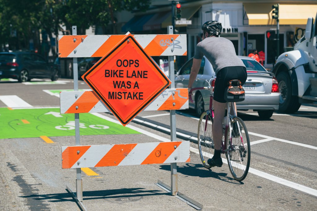 Valencia Merchants to SFMTA: We Want Curbside Protected Bike Lanes