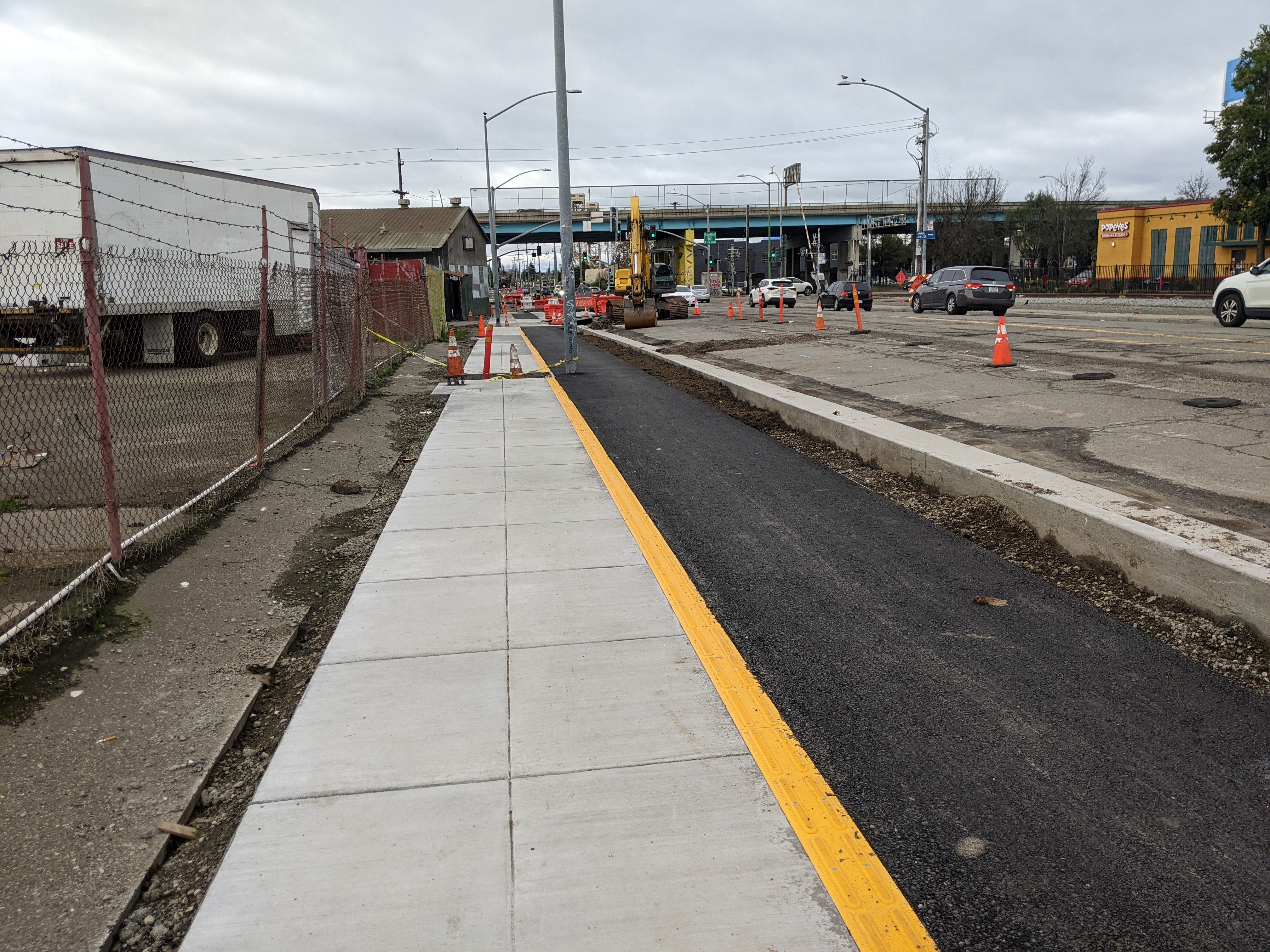 Fruitvale Ave's bike lanes: A closer look.