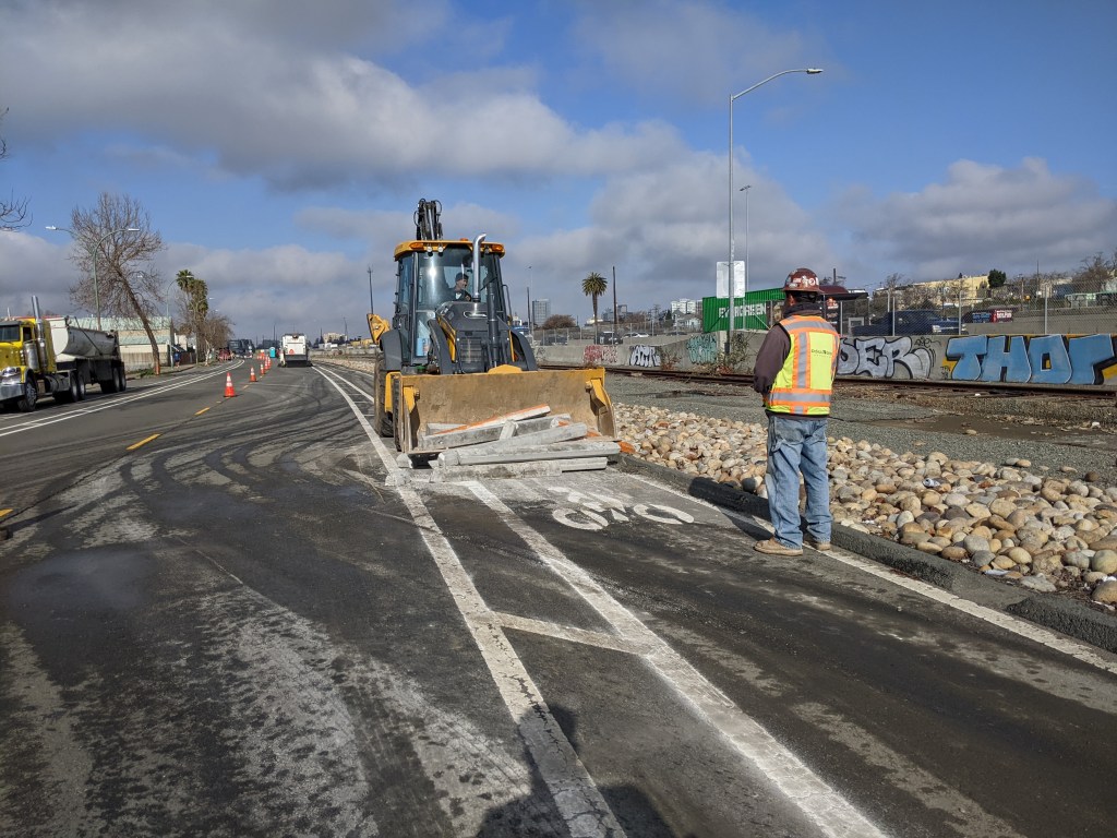 Port of Oakland Rips Out Protected Bike Lane on Embarcadero