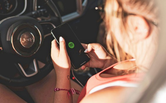 The Inconvenient Truth Behind the Pandemic Rise in Distracted Driving